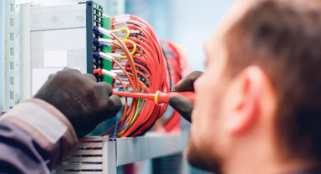 bauen-und-wohnen-mallorca-elka-elektrotechni-shutterstock_1082270918