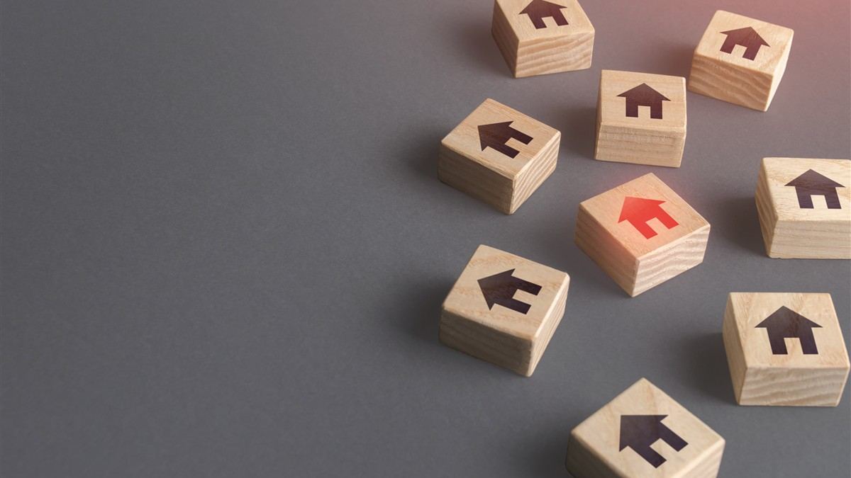 AXA Bauversicherung - Sicher bauen und sanieren:  Warum die richtige Versicherung  unverzichtbar ist